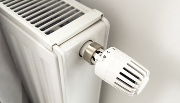 VIDEO: Muž chcel ušetriť na kúrení. Z jeho bytu sa stalo ľadové kráľovstvo