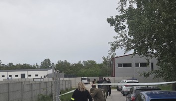 Prepad skladu v Komárne ako z akčného filmu: Lupiči v uniformách zviazali ľudí a ukradli tisíce elektronických cigariet