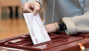 Vo voľbách v Lotyšsku zvíťazila Zjednotená kandidátka premiéra Kulbergsa