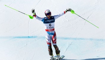 Ďalší senzačný triumf na MS v lyžovaní, druhý Hirscher zaostal o jedinú stotinu