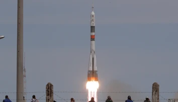 Sojuz priviezol na ISS nových členov posádky, Rusa a Američana