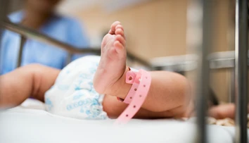 Vedci odhalili dva faktory pri pôrode, ktoré môžu mať za následok nízke IQ či problémy s učením