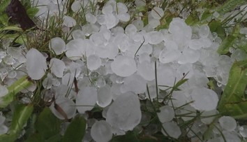 V Bavorsku vyčíňali extrémne búrky. Krúpy veľké ako päsť zranili niekoľko ľudí