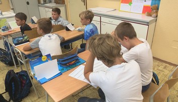 Žiakom sa začali letné prázdniny, v auguste budú môcť navštevovať letné školy