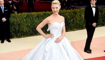 Najžiarivejšia hviezda. Neuveríte, čo robia tieto šaty v tme