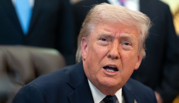 Iránu podľa Trumpa dochádza čas: Mám ho všetok na svete, ale oni nie. Hodiny tikajú