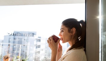 Ranný rituál Slovákov znižuje riziko demencie o 20 %. Prekvapivé výsledky po 43 rokoch výskumu