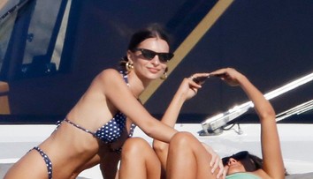 Modelka vystrkovala zadok v bikinách. Veď jej vyliezla polovica intímnych partií