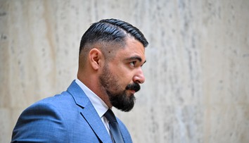 Diplomovku šéfa SIS Gašpara označujú za plagiát. Riaditeľ školy oznámil, že prácu preveria