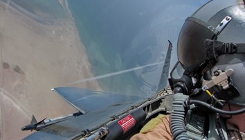 Zostreleného pilota údajne našla CIA tajnou technológiou „šepot duchov“. Stačil tlkot srdca, ale je to vôbec možné?