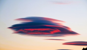 FOTO: Nad Slovenskom sa objavil vzácny úkaz. Oblaky vyzerali ako UFO