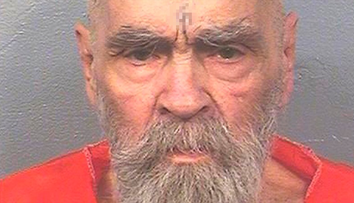 Charles Manson má na svedomí zrejme viac životov, než je známe. Na nahrávkach hovoril o mŕtvych v Mexiku