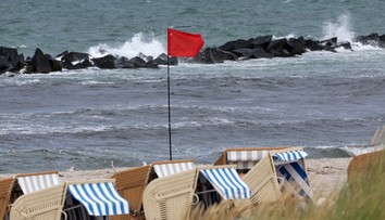 V susednej krajine uzavreli viaceré pláže a prírodné kúpaliská. Príčinou sú sinice aj baktéria E. coli