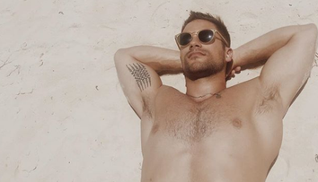 Z bodyguarda z Fifty Shades sa zrodil sexsymbol. Ženy sú z neho hotové