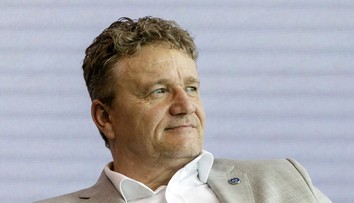 Kozák pokračuje na čele ÚLK. Cieľom je napĺňať nikéligové štadióny