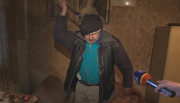 Tínedžer pol dňa po návrate z polepšovne s nožom prepadol dôchodcu v jeho dome