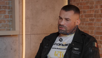 Nie ste vo filme, pán Vémola. Bojovník otvorene o väzbe, zadržaní aj bravúrnej reakcii Lely