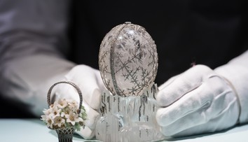 Zimné vajce legendárneho klenotníka Fabergého sa vydražilo za rekordnú sumu