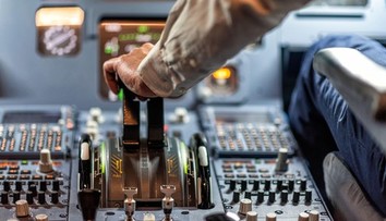 Prípad ako z hollywoodskeho filmu. Muž sa roky tváril ako pilot a lietal zadarmo