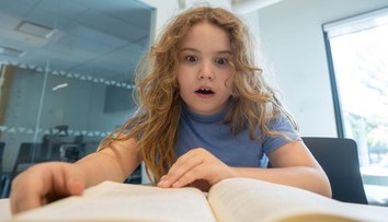 Deti nevedia používať knihy. Listovanie? To je pre nich cudzie, ukazuje prieskum