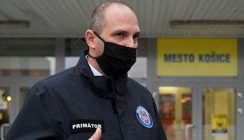 Košický primátor tvrdí, že na letisku chcel 15 odberných tímov, no armáda povolila len jeden