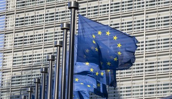 Dôvera v EÚ je najvyššia za posledných 18 rokov. Prieskum ukázal, koľko percent Slovákov dôveruje súčasnej vláde