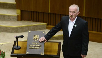 Radikálne názory poslanca Mizíka sú hanbou, zhodujú sa Bugár s Kollárom