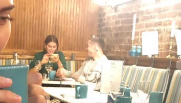 Mladučkú modelku pristihli so zlým chlapcom: To naozaj?