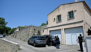 Masaker po svadobnej hostine. Maskovaní útočníci zavraždili nevestu a zranili ženícha a 13-ročné dieťa