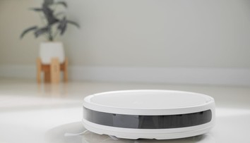 Španiel sa na diaľku zmocnil robotických vysávačov po celom svete. Nešlo mu o strašenie, chcel poukázať na problém