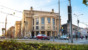 Končiaci maturanti môžu od štátu získať tisíce eur. Na podanie žiadosti o štipendium majú posledné dni