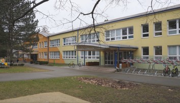 Viaceré školy zavádzajú bezpečnostné opatrenia. Na Záhorí už rodičia nebudú vstupovať do budovy