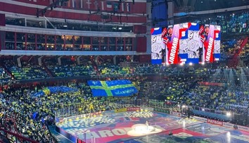Otvárací ceremoniál MS v hokeji patril len jednému menu. Švédi si uctili legendu