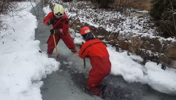 Ľadová povodeň ohrozila obec Zádiel, meteorológovia varujú pred záplavami