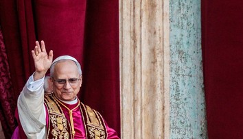 Nový pápež sa prihovoril svetu: Zlo nezvíťazí, Boh nás miluje všetkých (ONLINE)