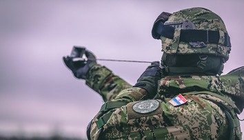 Boja sa nepokojov vo svete. Európska krajina znovu zavádza povinnú vojenskú službu