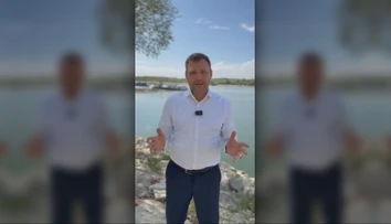 Taraba sa pochválil úsporou, SNS ho kritizuje. V hre je zákazka za milióny