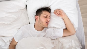 Tichý zabijak počas spánku: Táto porucha zvyšuje riziko infarktu aj úmrtia