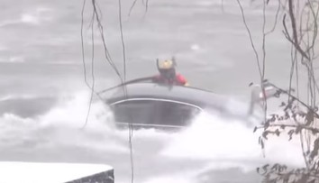 VIDEO: Tragédia v Niagarských vodopádoch. Žena s autom vošla do mrazivej vody, zachrániť sa ju nepodarilo