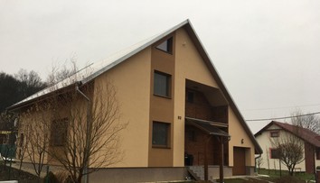 Falošní policajti vtrhli do domu, domácich zmlátili a odniesli si 54-tisíc eur