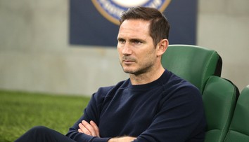 Frank Lampard skončil na lavičke Chelsea. Média už majú favorita na uvoľnený trénerský post