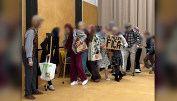 Prehovoril riaditeľ gymnázia, kde sa študenti prezliekli za dôchodcov: S políciou riešim vyhrážky, nechceli sme nikoho uraziť