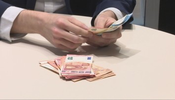 Čo prinieslo 100 dní transakčnej dane? Odhalili, koľko vyzbieral štát od Slovákov