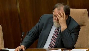 Číž: Ústava nepredpokladá možnú zmenu amnestie