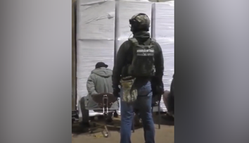 Takú nelegálnu výrobňu cigariet ešte nevideli. Finančnej správe sa podaril historický úlovok