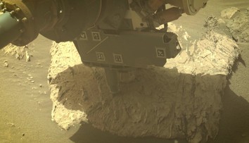 Škvrny pripomínajúce leopardiu kožu. Vedci skúmajúci vzorky hornín z Marsu sú na stope prelomového objavu