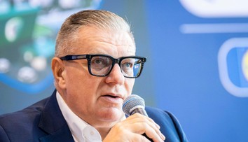 Megaškandál Slovenského futbalového zväzu: Kováčik mal ručiť za nákupy desiatok tisíc telefónov