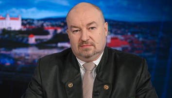 Nehoda v Očovej: Auto s ministrom Huliakom zišlo z cesty. Vieme, čo sa malo stať