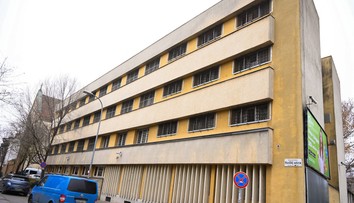 Tínedžer zabil hendikepovanú ženu a zapálil jej dom. O pár minút klopal u suseda