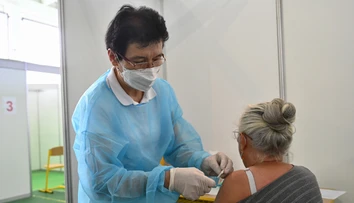 Dôchodkyňa Alena dostala COVID, hoci absolvovala aj tretiu dávku. Ochránila ju pred ťažkým priebehom